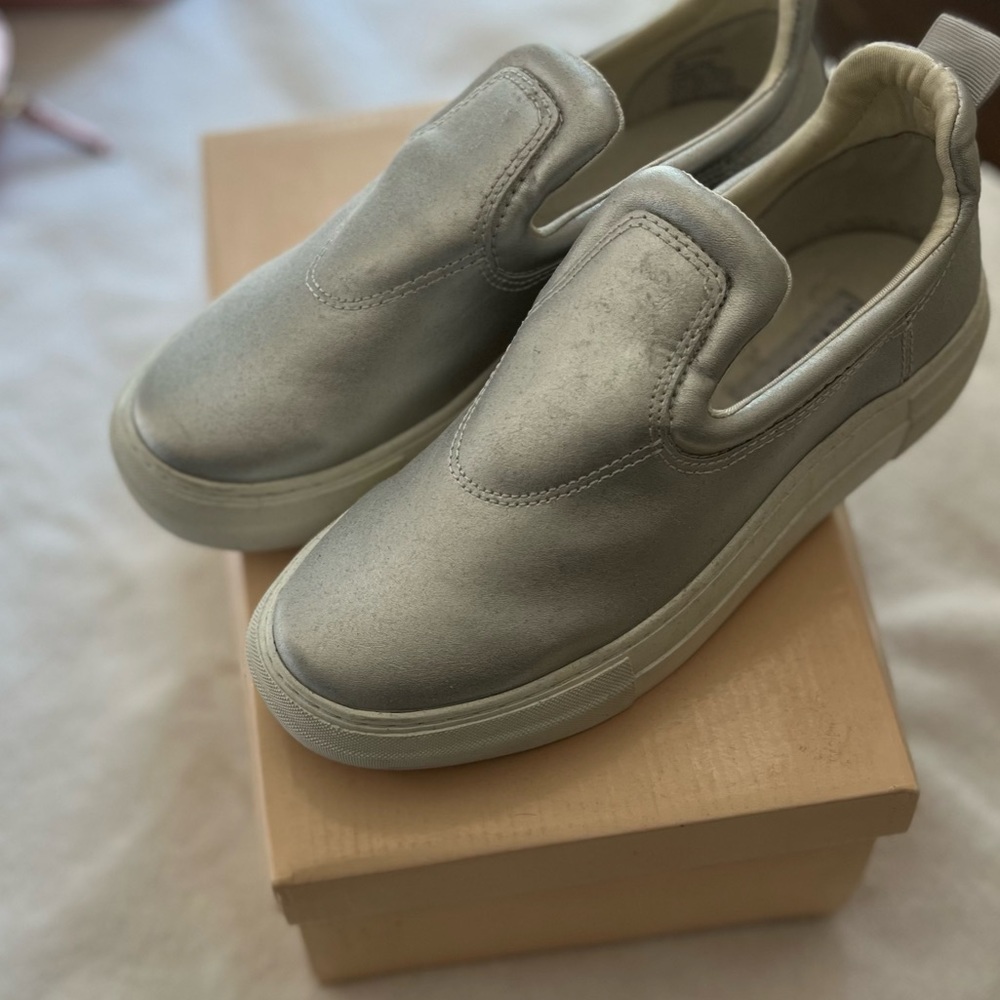 Steve Madden Silver Slip On Sneakers Sz 7 - Picture 3 of 10